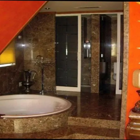 Charming Semi-Detached Villa וילה